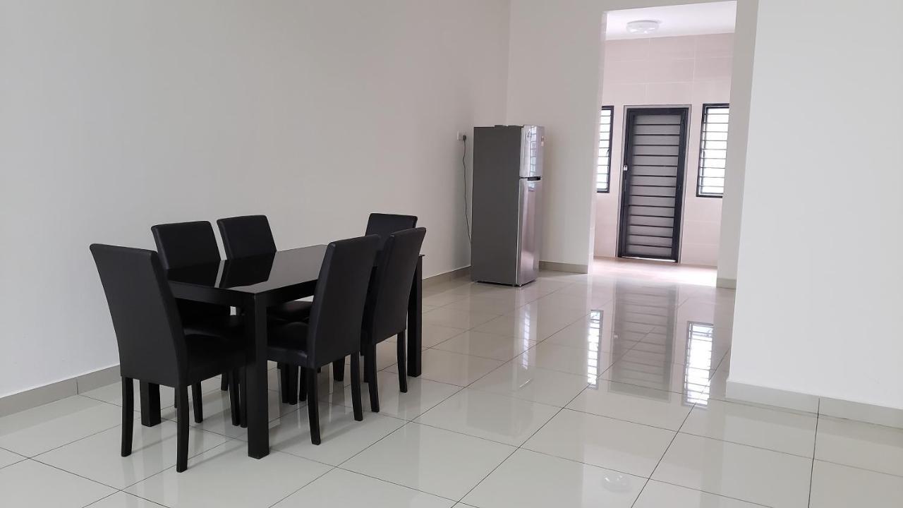 Sr Home-Stay @ Klia Куала-Лумпур Экстерьер фото